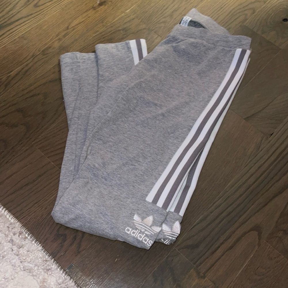 Women’s adidas leggings size medium worn a few times only